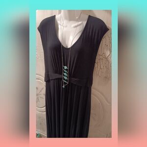 Simple Classy Liz Lange Black Dress